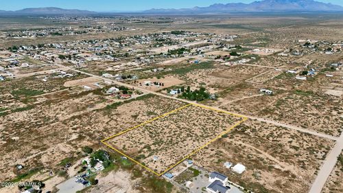 121 Hendrich Rd, Chaparral, NM, 88081-8010 | Card Image