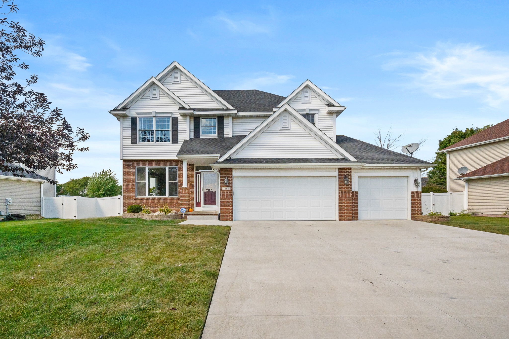 90th St, West Des Moines, IA 50266