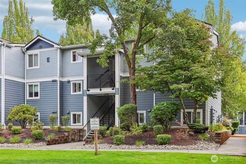 e104-250 Nw Dogwood St, Issaquah, WA, 98027-3265 | Card Image