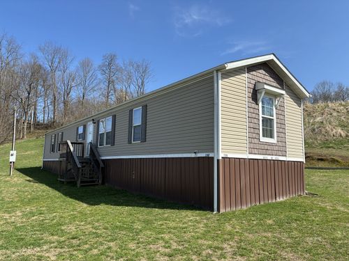 1202 College Rd, Syracuse, OH, 45779 | Card Image