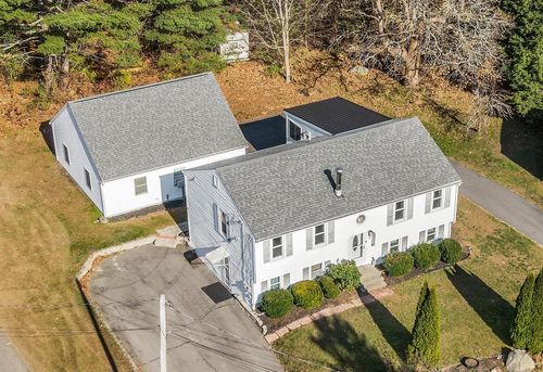 4 Lita Lane, Newmarket, NH, 03857 | Card Image