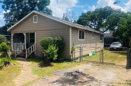 102 Avenue A, Willis, TX, 77378 | Card Image