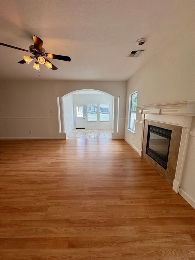living room | Image 8