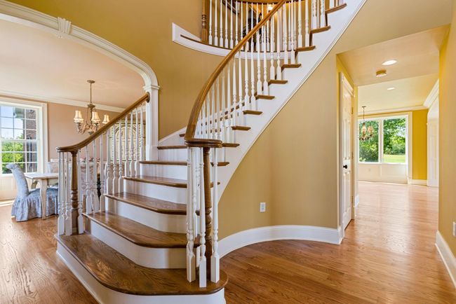 Entrance Foyer | Image 5