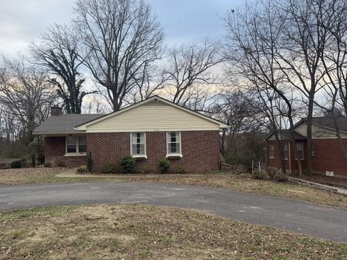 1034 Rolling Fields Cir, Columbia, TN, 38401-3570 | Card Image