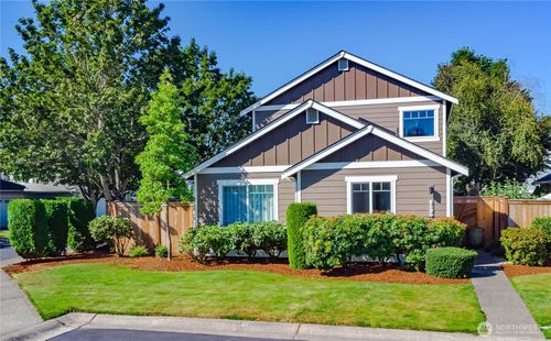8135 Trimble Ln Se, Tumwater, WA, 98501-6882 | Card Image