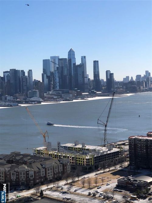 5701 Kennedy Boulevard, West New York, NJ, 07093 | Card Image