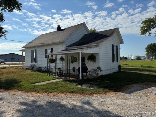 401 S A St, Vernon, IL, 62892-1607 | Card Image