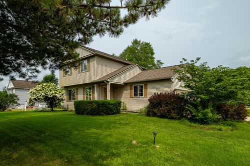 8949 Sunflower, Whitmore Lake, MI, 48189-9470 | Card Image