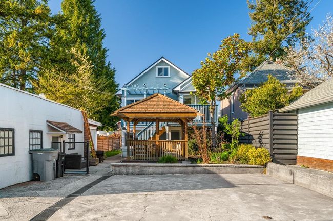 3354 E Georgia Street, House other with 4 bedrooms, 2 bathrooms and 1 parking in Vancouver BC | Image 24