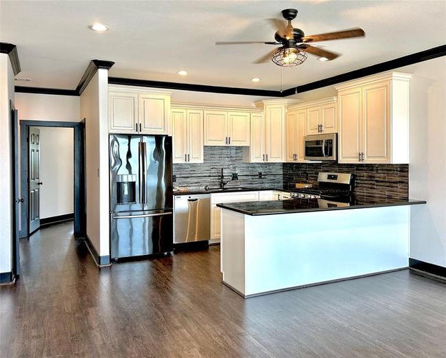 Kitchen | Image 9