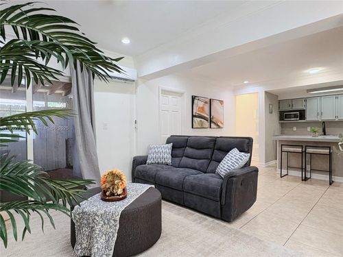 2-1726 Thomas St, Hollywood, FL, 33020-2269 | Card Image