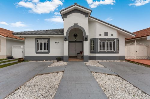 8771 Nw 141st Ter, Miami Lakes, FL, 33018-7351 | Card Image