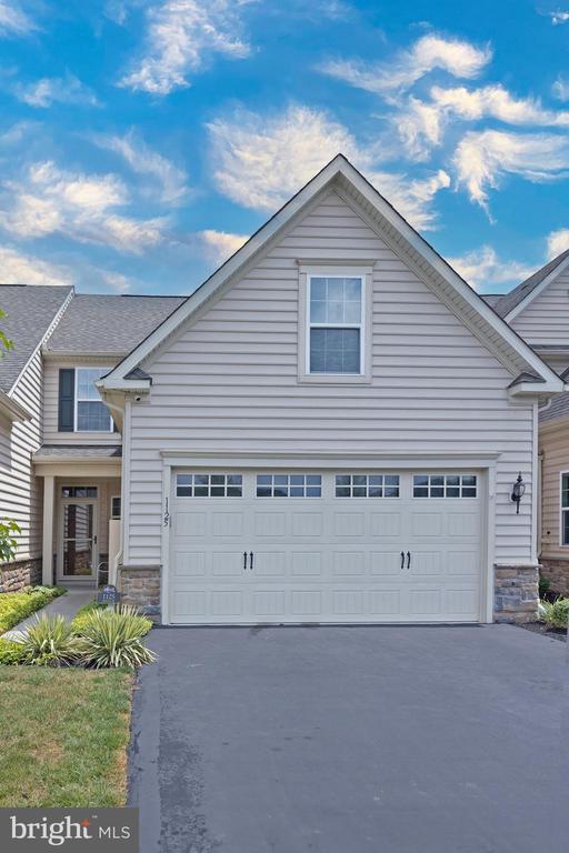 Arbour Ln, Quakertown, PA 18951