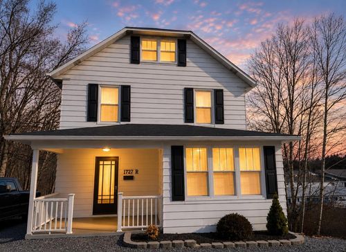 1727 Scalp Ave, Johnstown, PA, 15904-3626 | Card Image