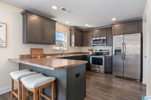 137 Revolutionary Way, MONTEVALLO, AL, 35115-5810 | Card Image