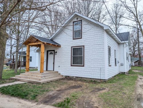 239 Bangor St, Bangor, MI, 49013-1005 | Card Image