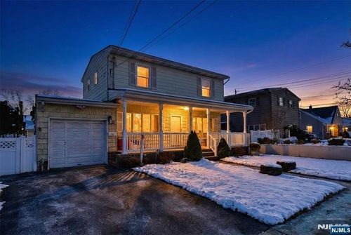 5 Bobbink Ter, East Rutherford, NJ, 07073-1104 | Card Image