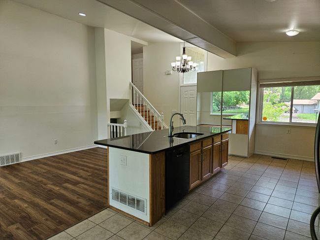 Kitchen | Image 7