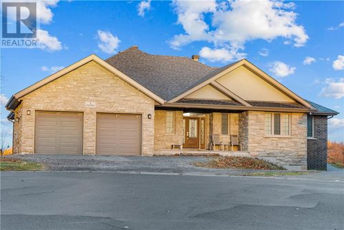 3 Columba Terr, Sudbury, ON, P3E0B3 | Card Image