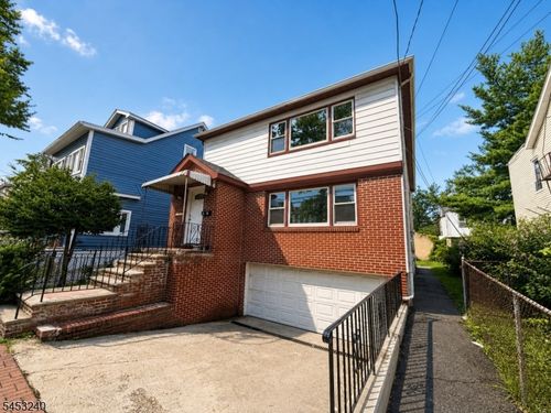 240 Wainwright St, Newark, NJ, 07112-1227 | Card Image