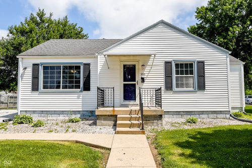 106 E Oak St, Anderson, IN, 46012-2509 | Card Image