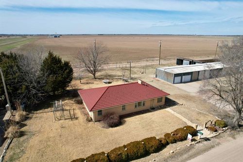 1111 Roxanna Dr, Great Bend, KS, 67530-3188 | Card Image