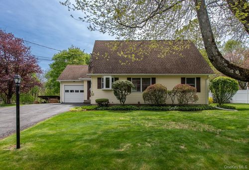34 Appletree Dr, Rhinebeck, NY, 12572-1029 | Card Image
