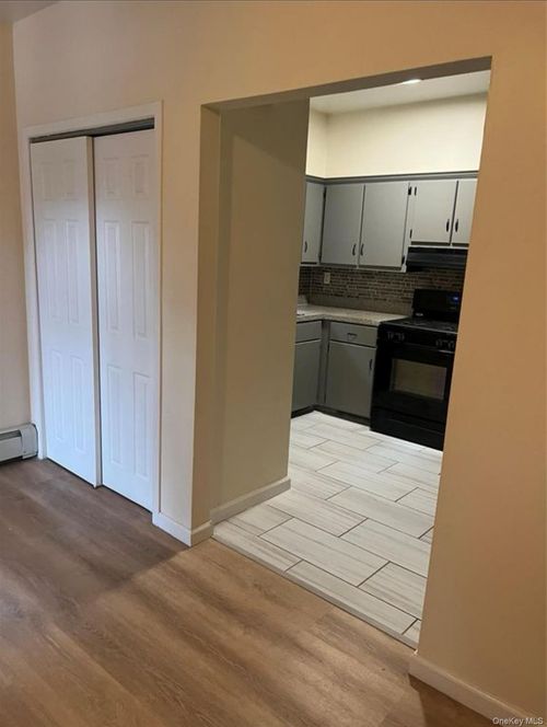 360 N Broadway, Yonkers, NY, 10701-2001 | Card Image