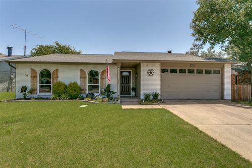 6420 Buckingham Trl, North Richland Hills, TX, 76182-5003 | Card Image