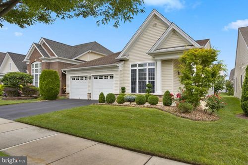 25 Copernicus Ct, CRANBURY, NJ, 08512-2544 | Card Image