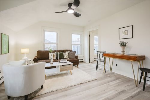 159 Dunnell Ave, Pawtucket, RI, 02860-4935 | Card Image