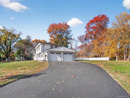 30 James St, New City, NY, 10956-3651 | Card Image