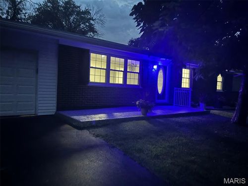 24 Sandy Dr, Arnold, MO, 63010-4111 | Card Image