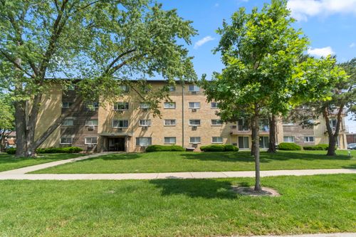 apt-201-919 N Boxwood Dr, Mount Prospect, IL, 60056-1262 | Card Image