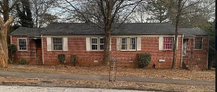 Isenberg Dr, Atlanta, GA 30310