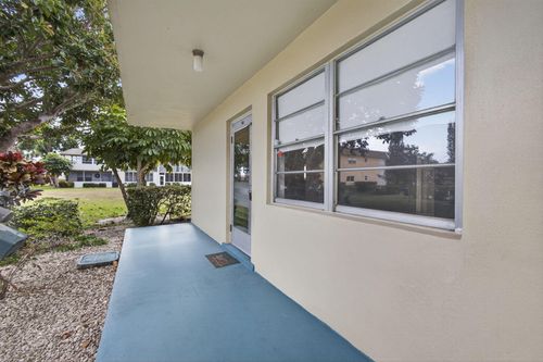 93 Dorchester E, West Palm Beach, FL, 33417-1437 | Card Image