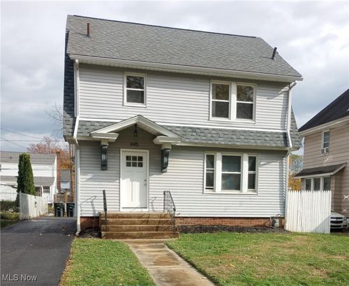 445 Beechwood Dr, Akron, OH, 44320-2343 | Card Image