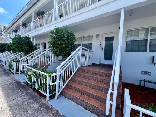 5-330 74th St, Miami Beach, FL, 33141-2785 | Card Image