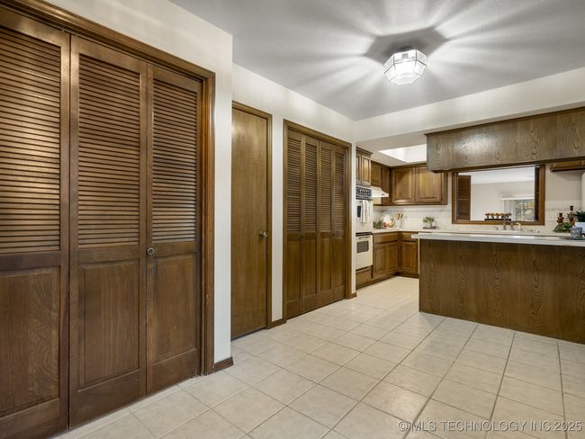 3 - 2806 E 84 Th St, Condo with 3 bedrooms, 3 bathrooms and null parking in Tulsa OK | Image 23