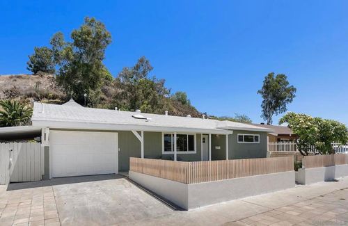 477 Meadowbrook, San Diego, CA, 92114 | Card Image