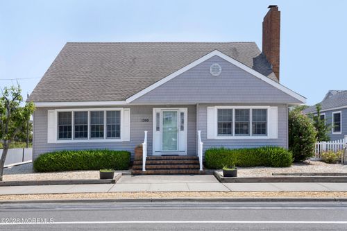 1200 Se Central Ave, Seaside Park, NJ, 08752-1946 | Card Image