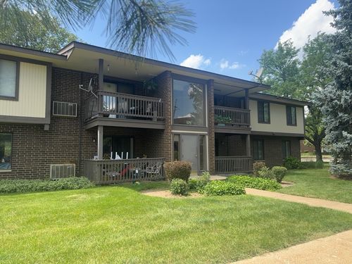 5-571 Somerset Ln, Crystal Lake, IL, 60014-7759 | Card Image