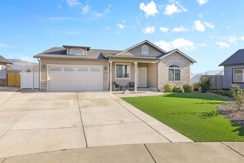 268 Oak Crest Way, Medford, OR, 97501-9025 | Card Image