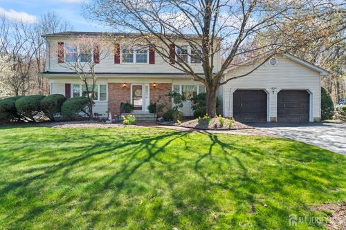 7 Deer Run Ct, East Brunswick, NJ, 08816-4005 | Card Image