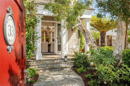 33 Palermo Walk, Long Beach, CA, 90803-4028 | Card Image