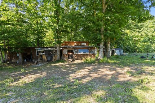 2540 Gatewood Ford Rd, Deer Lodge, TN, 37726-4009 | Card Image