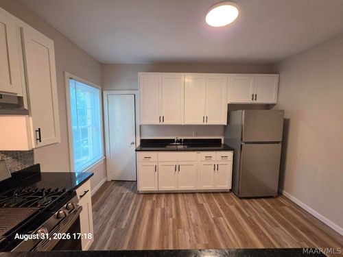 m-1419 S Perry St, Montgomery, AL, 36104-5563 | Card Image