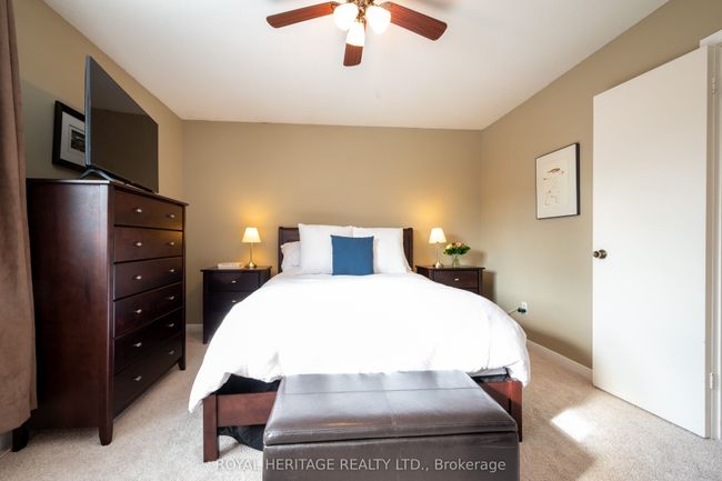28 Renfield Cres, House other with 3 bedrooms, 3 bathrooms and 2 parking in Whitby ON | Image 21