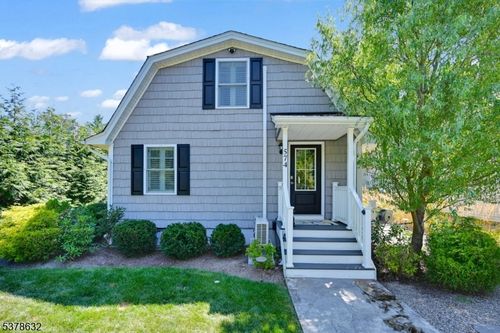 574 Warwick Tpke, Hewitt, NJ, 07421-2400 | Card Image